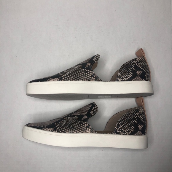 Dolce Vita Skyla Cutout Sneaker Size 7.5 - Picture 4 of 5